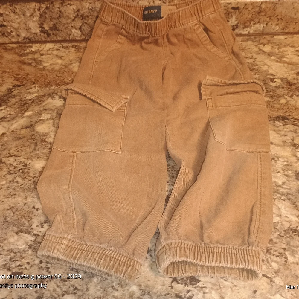 Old Navy Boys Cargo Pants Size Extra Small Tan Khaki Color